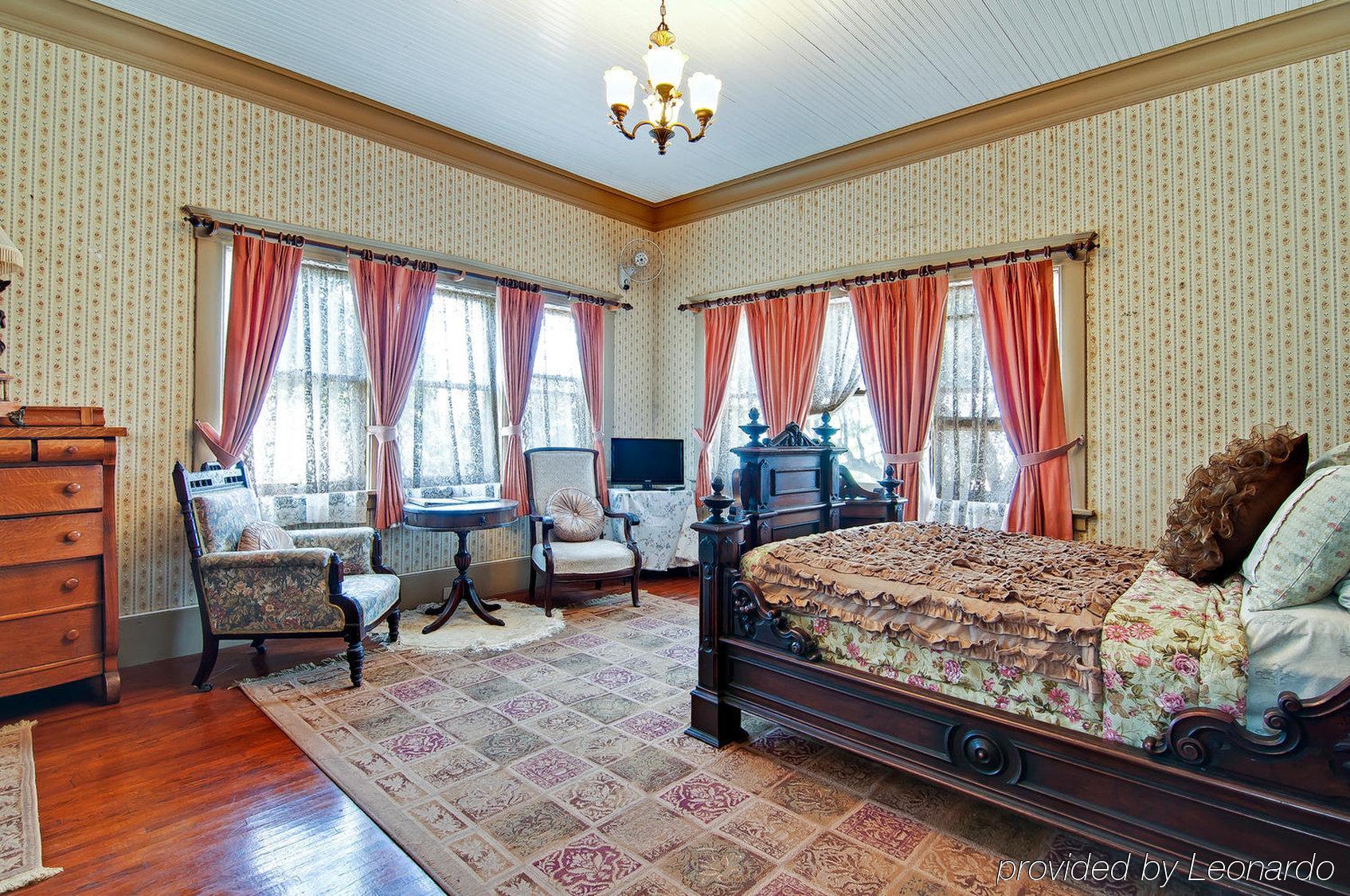Manoa Valley Inn Гонолулу Екстер'єр фото