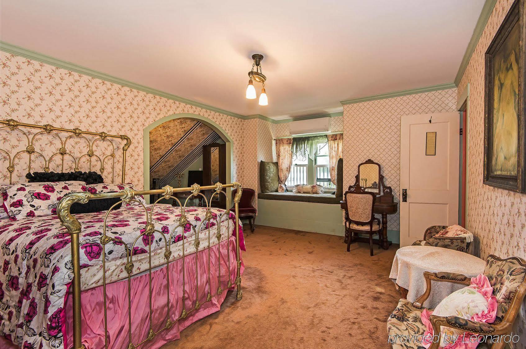 Manoa Valley Inn Гонолулу Екстер'єр фото